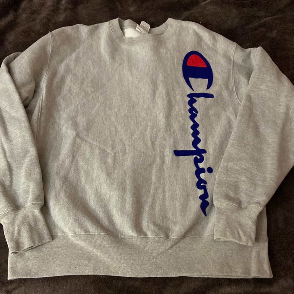 Men’s Champion sweatshirt
